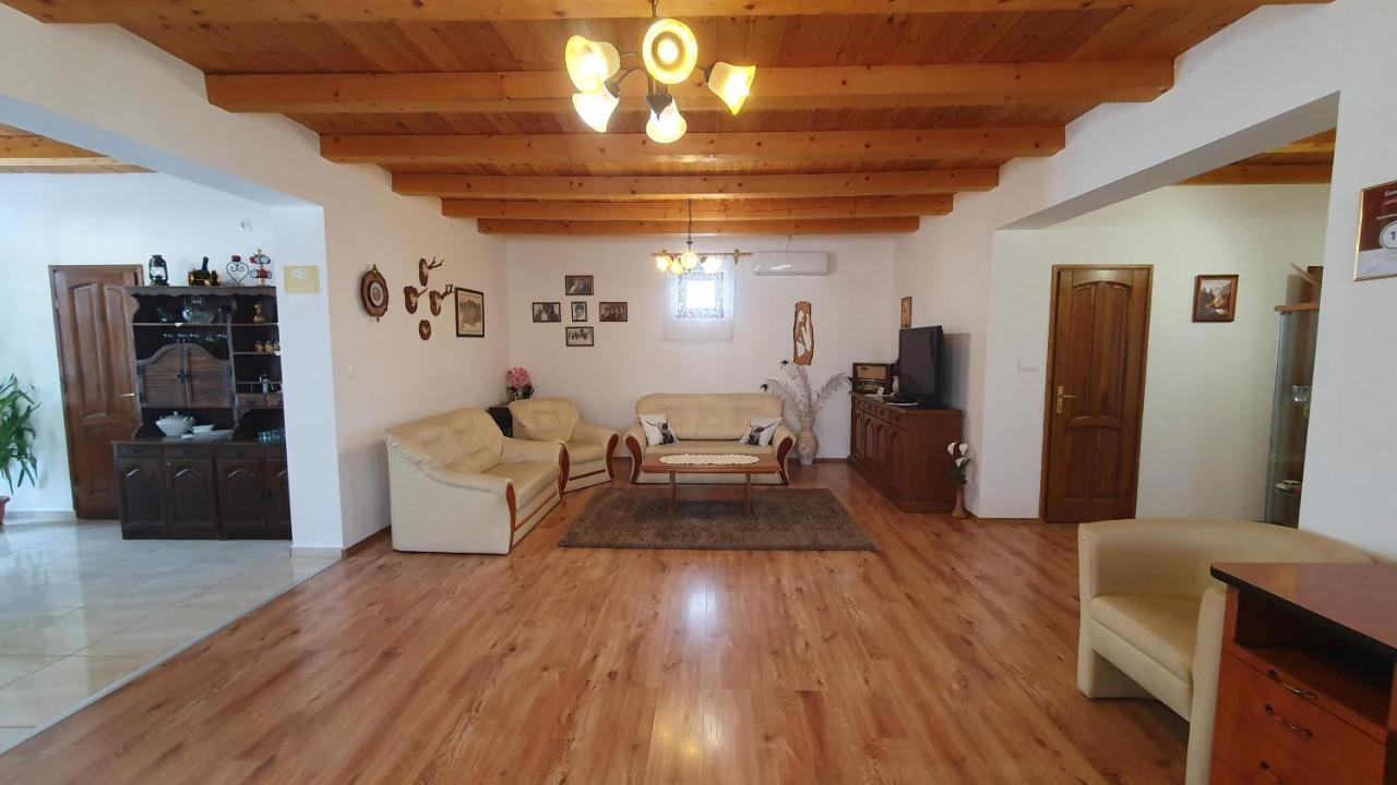 Kekszilva Vendeghaz Hotel Pap Luaran gambar