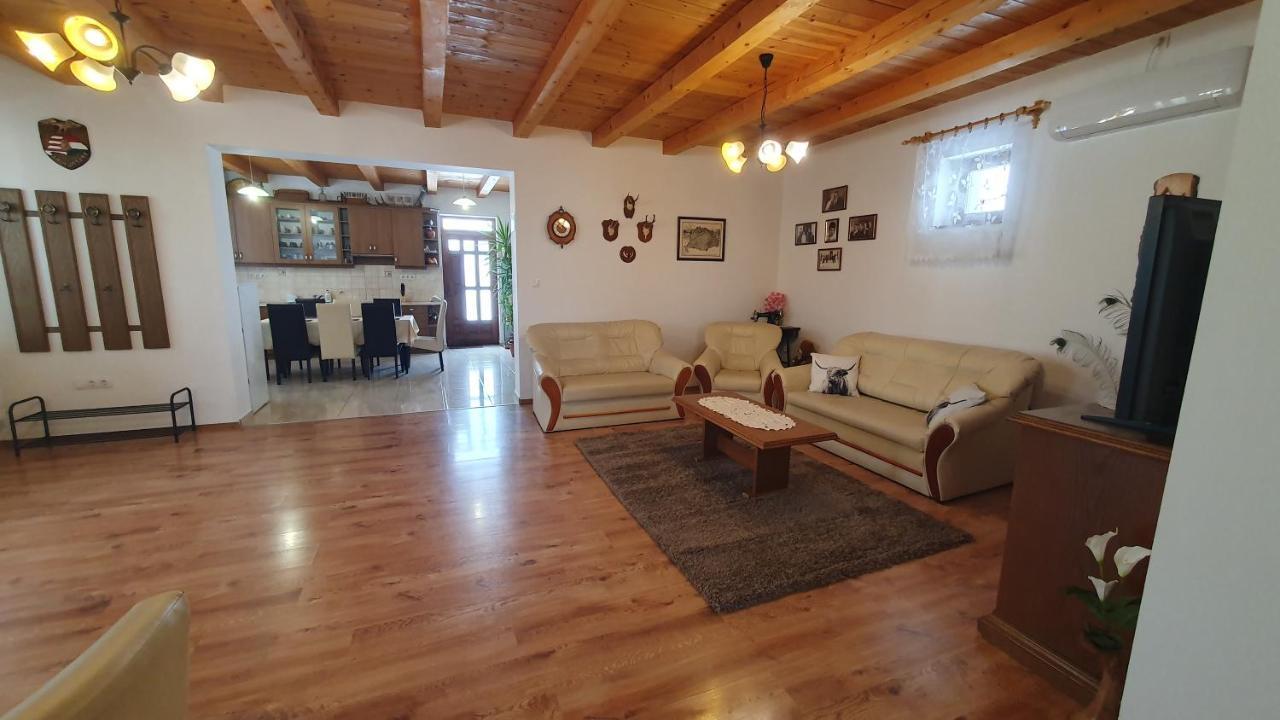 Kekszilva Vendeghaz Hotel Pap Luaran gambar